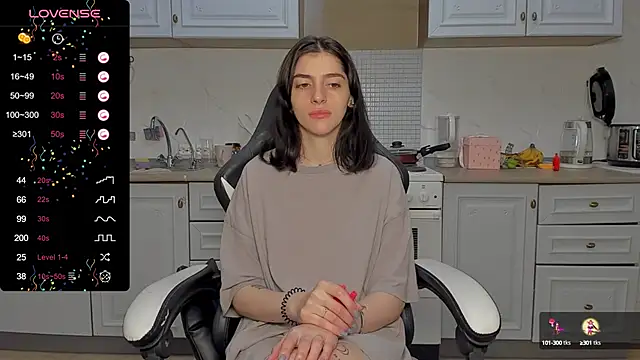 Snapshot of broosnica1 chatting on February 15, 2:22 pm broosnica1 online show from February 15, 2:22 pm