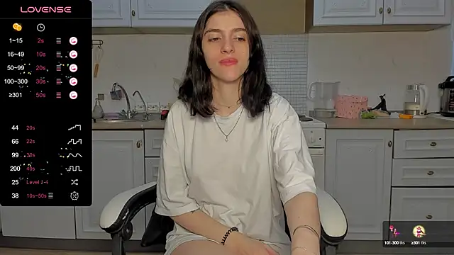 Snapshot of broosnica1 chatting on February 22, 11:24 am broosnica1 online show from February 22, 11:24 am