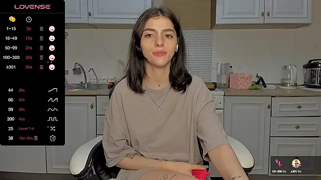 Snapshot of broosnica1 chatting on February 23, 8:55 pm broosnica1 online show from February 23, 8:55 pm