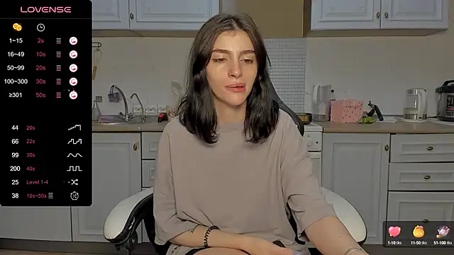 Snapshot of broosnica1 chatting on February 24, 7:55 am broosnica1 online show from February 24, 7:55 am