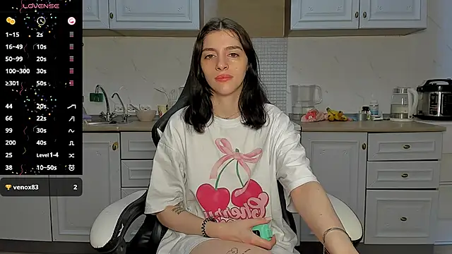Snapshot of broosnica1 chatting on March 18, 8:03 am broosnica1 online show from March 18, 8:03 am