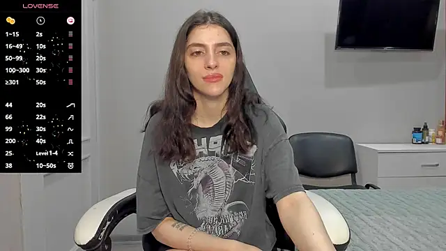 Snapshot of broosnica1 chatting on October 13, 10:04 am broosnica1 online show from October 13, 10:04 am