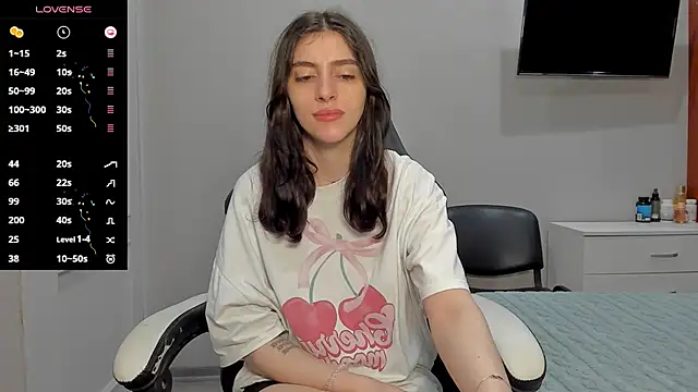 Snapshot of broosnica1 chatting on October 15, 10:26 am broosnica1 online show from October 15, 10:26 am