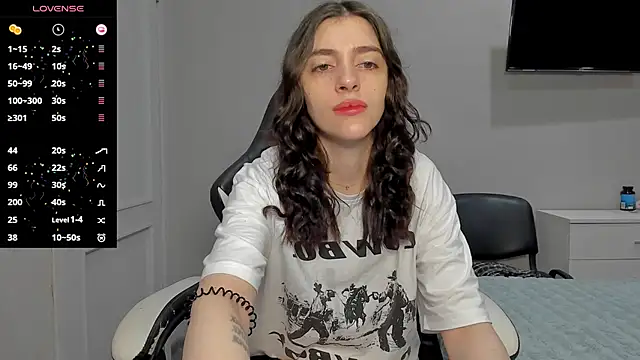 Snapshot of broosnica1 chatting on November 2, 7:44 am broosnica1 online show from November 2, 7:44 am