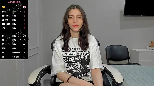 Snapshot of broosnica1 chatting on November 11, 8:03 am broosnica1 online show from November 11, 8:03 am