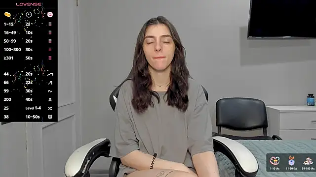 Snapshot of broosnica1 chatting on November 18, 7:35 am broosnica1 online show from November 18, 7:35 am