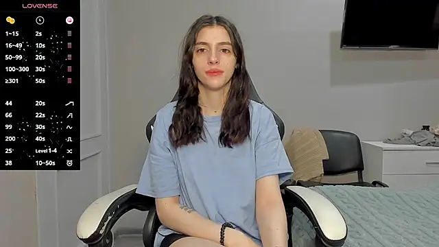 Snapshot of broosnica1 chatting on December 2, 7:03 am broosnica1 online show from December 2, 7:03 am