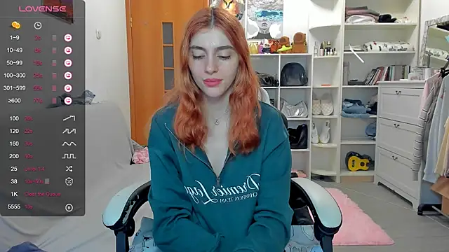 broosnica1 online show from July 30, 9:08 am