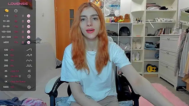 broosnica1 online show from July 31, 6:46 am