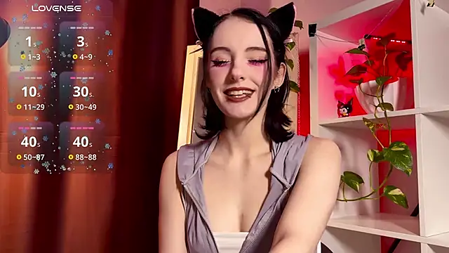 Snapshot of Alice_Succuby chatting on February 13, 7:21 pm Alice Succuby online show from February 13, 7:21 pm
