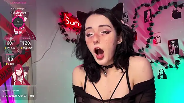 Snapshot of Alice_Succuby chatting on December 13, 7:53 pm Alice Succuby online show from December 13, 7:53 pm