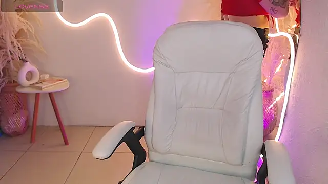 ViolettaHotLatin  online show from September 20, 12:39 pm