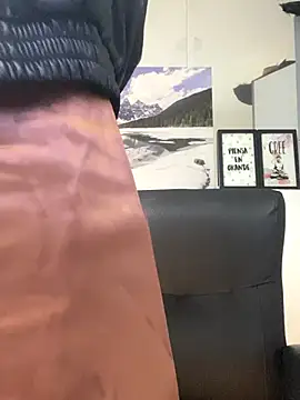 Snapshot of xenia_golden chatting on November 29, 4:21 pm xenia golden online show from November 29, 4:21 pm