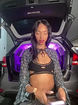 Snapshot of xenia_golden chatting on January 17, 12:10 pm xenia golden online show from January 17, 12:10 pm