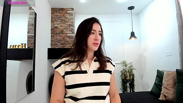  AlejaCruz  online show from September 14, 5:23 pm