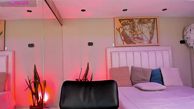  AlejaCruz  online show from September 29, 7:19 pm