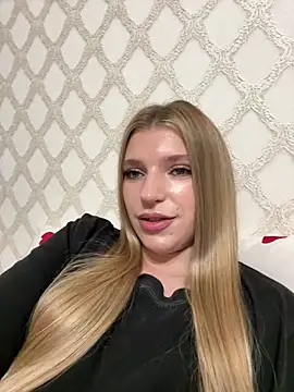 adel secret online show from June 8, 8:20 pm