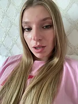 adel secret online show from June 11, 12:25 pm