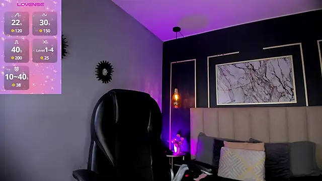 Snapshot of Lissy__Dream chatting on December 18, 10:13 pm Lissy Dream online show from December 18, 10:13 pm