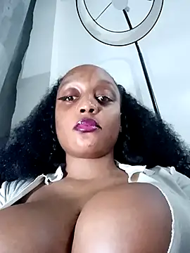 Busty Bambi online show from May 31, 6:09 pm