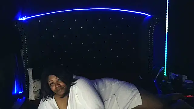 msyvette1970xh online show from February 13, 5:05 am