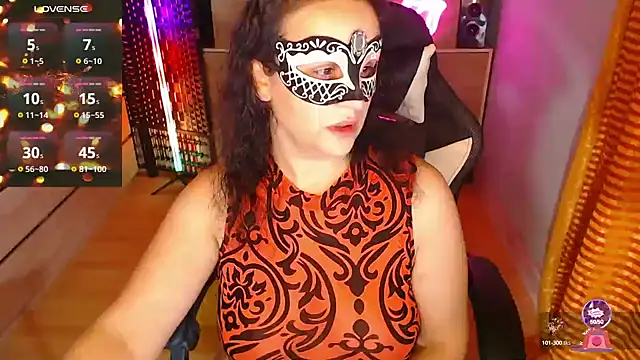 Maria A MUDA online show from December 13, 10:55 pm