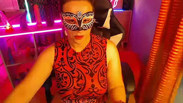 Maria A MUDA online show from February 5, 9:40 pm
