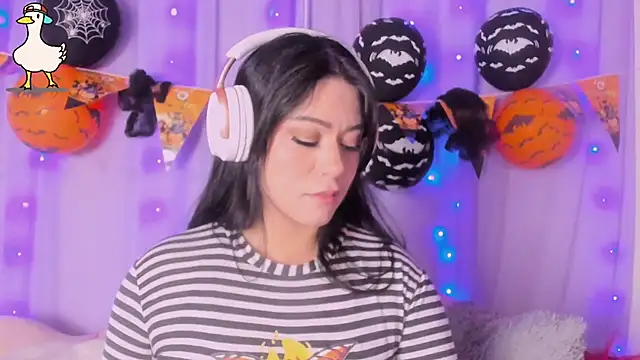 Snapshot of _niiky chatting on October 21, 12:17 pm niiky online show from October 21, 12:17 pm