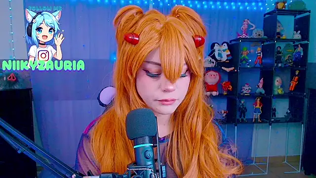 Snapshot of _niiky chatting on November 12, 11:10 am niiky online show from November 12, 11:10 am