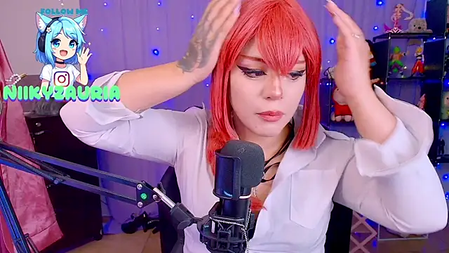 Snapshot of _niiky chatting on November 14, 10:36 am niiky online show from November 14, 10:36 am