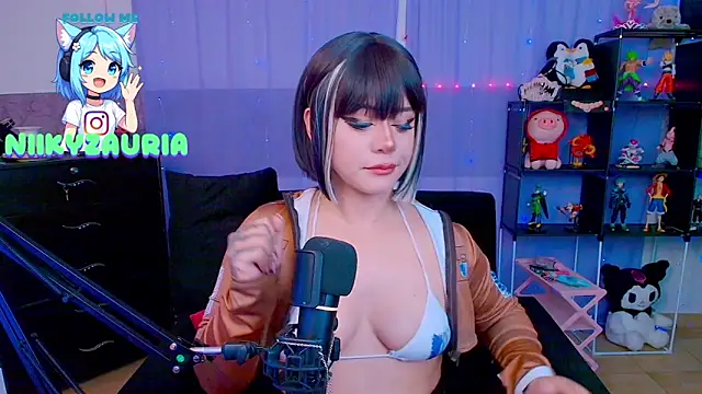 Snapshot of _niiky chatting on November 18, 10:52 am niiky online show from November 18, 10:52 am