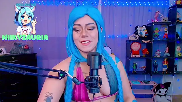 Snapshot of _niiky chatting on November 20, 10:59 am niiky online show from November 20, 10:59 am