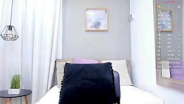  LaraMom  online show from June 11, 12:32 am