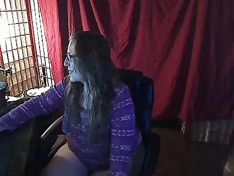 Ireallysquirt online show from January 12, 4:21 am
