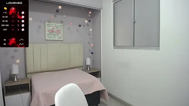 ema saenz online show from December 12, 7:37 pm