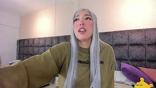 EmilyReevess online show from January 16, 1:25 pm