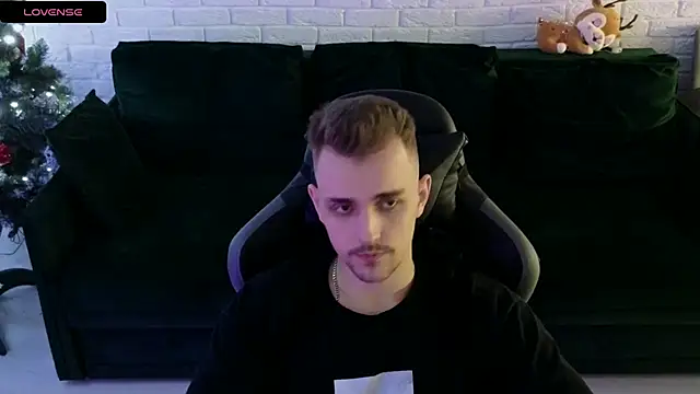 Larstar01 online show from December 30, 3:36 am