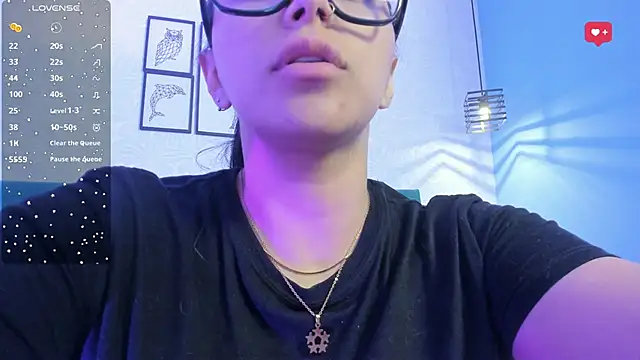 tiffani  love online show from February 14, 3:05 pm