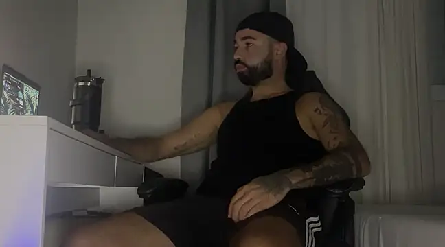 MiloCtc online show from February 18, 3:21 am