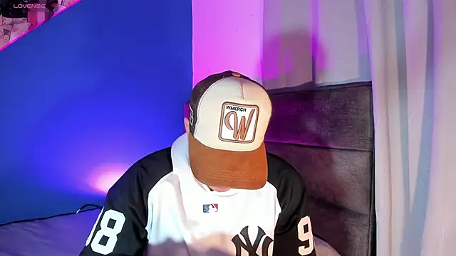 Angel Brown1  online show from March 17, 12:04 pm