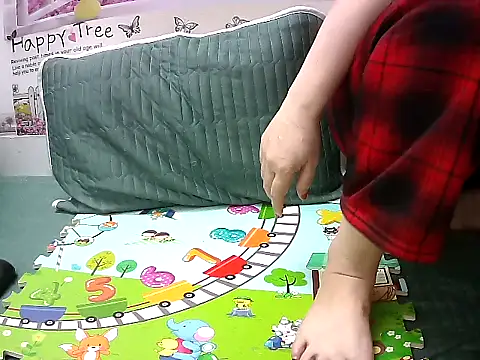 Snapshot of -Tilly chatting on March 10, 1:43 pm -Tilly online show from March 10, 1:43 pm