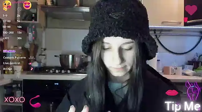 Snapshot of _Nika_Kik chatting on January 31, 8:43 pm Nika Kik online show from January 31, 8:43 pm