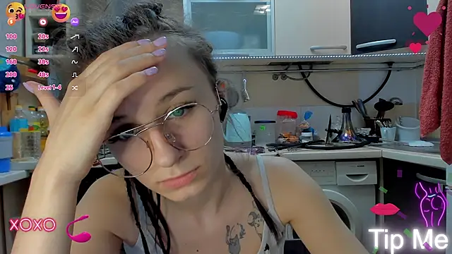 Snapshot of _Nika_Kik chatting on March 12, 9:35 pm Nika Kik online show from March 12, 9:35 pm