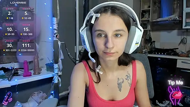 Snapshot of _Nika_Kik chatting on November 28, 12:57 am Nika Kik online show from November 28, 12:57 am