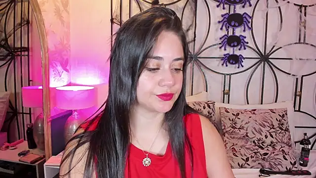 nahomi sweett online show from October 22, 10:59 am