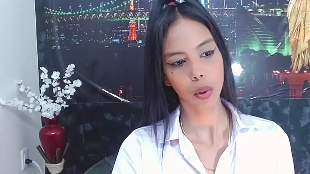 Snapshot of Catalella_Ar chatting on April 18, 3:32 am Catalella Ar online show from April 18, 3:32 am