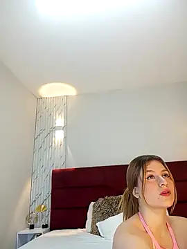 Emmaa Blonde online show from October 9, 10:35 am