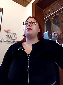 Blair Elliss online show from December 10, 1:32 am