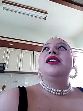 Blair Elliss online show from December 11, 3:15 pm