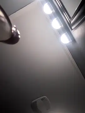 jonnyjenner online show from February 6, 4:28 am